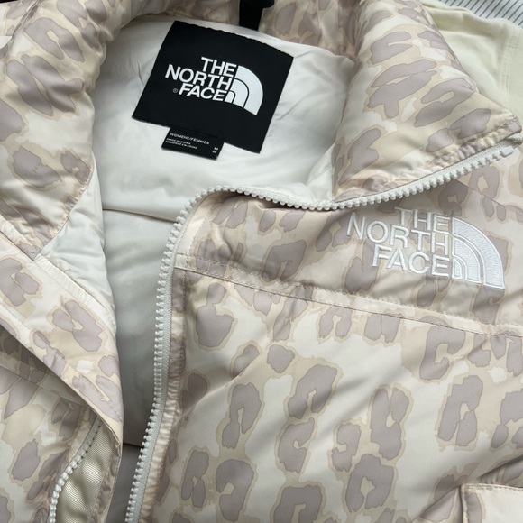 The North Face Nuptse Short crop Puffer Jacket - Picture 1 of 6